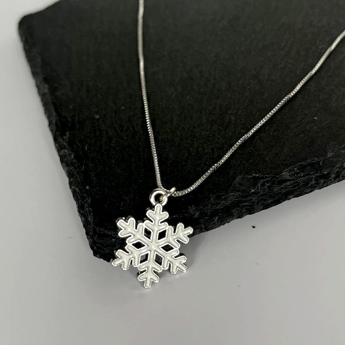 White Snowflake Earrings & Necklace