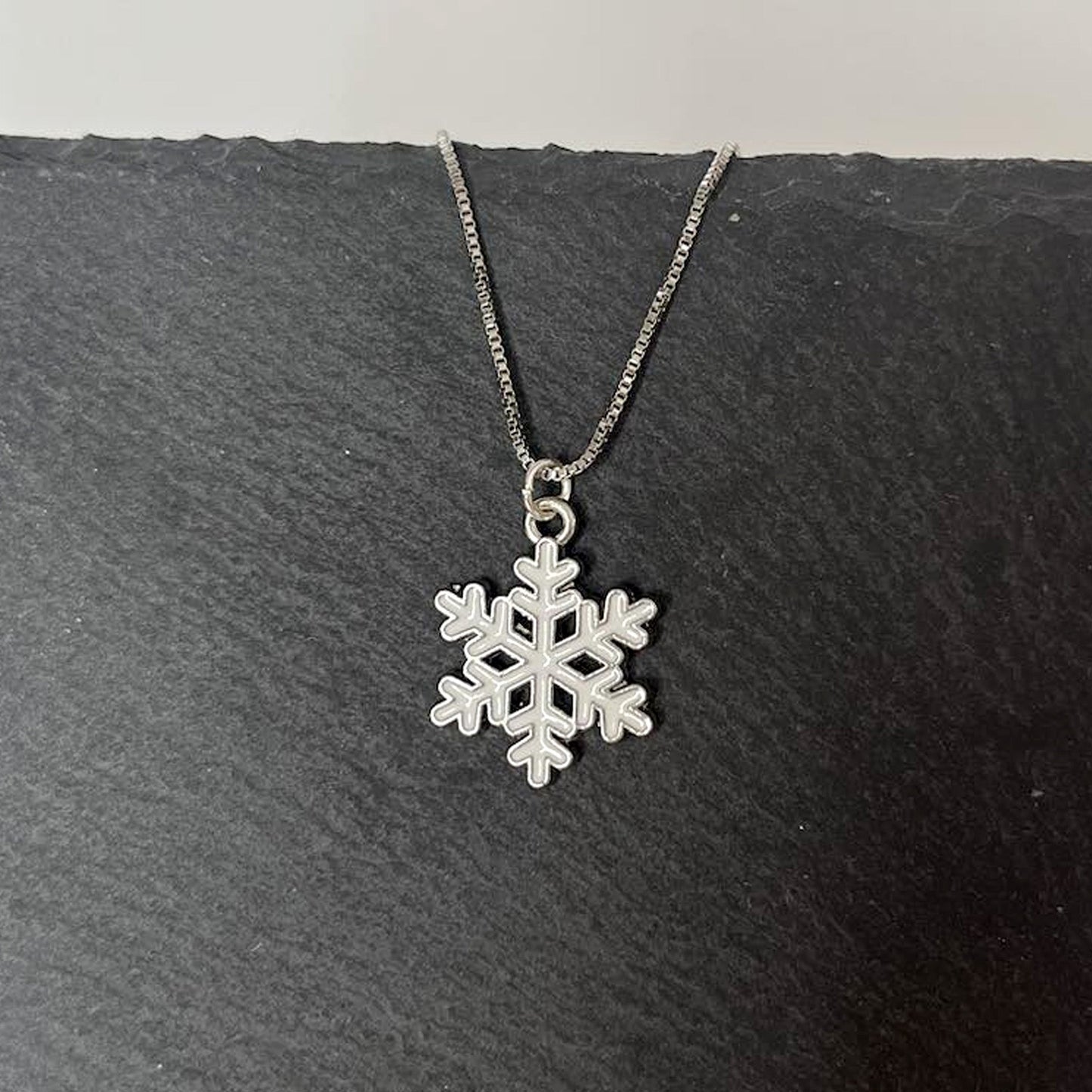 White Snowflake Earrings & Necklace